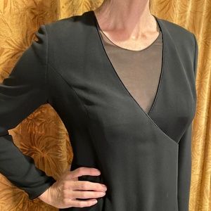 Vestimenta Spa elegant black gown